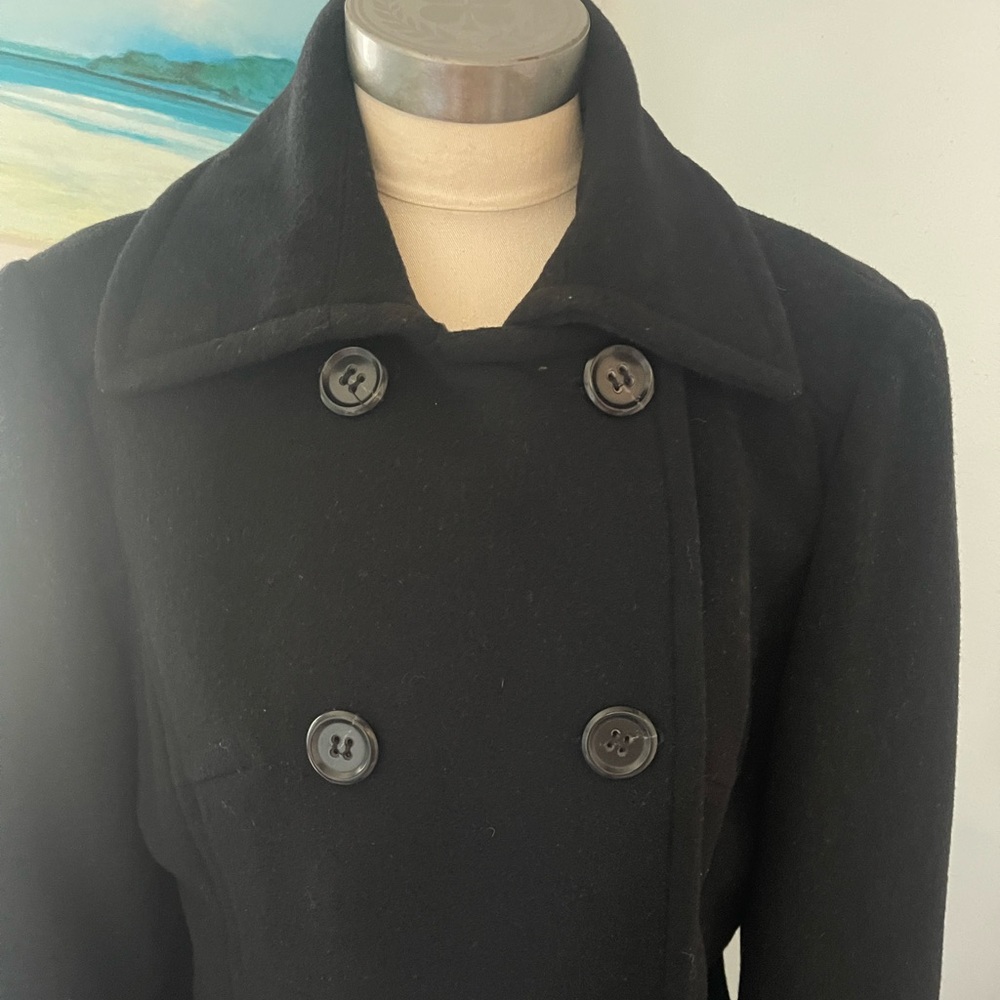 Solid Black Beautiful Anne Klein Peacoat, Super Stylish and warm, great for fall